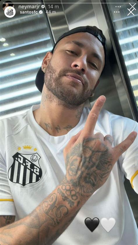 Ap S Foto De Camisa Do Flamengo Neymar Publica Imagem Uniforme Do