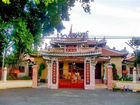 Nguyen Trung Truc Temple - Phu Quoc Viet Nam Info