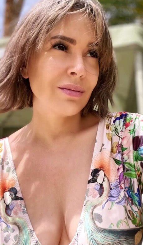 Alyssa Milano Nude Onlyfans Leaked Photo Topfapgirls