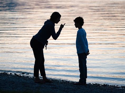 O Que Significa Corrigir O Filho Com A Vara - Corrigir o filho com a vara (o que diz a Bíblia) - Bíblia