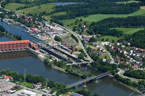 Passau Aus Der Vogelperspektive Schleusenanlagen Am Ufer Der