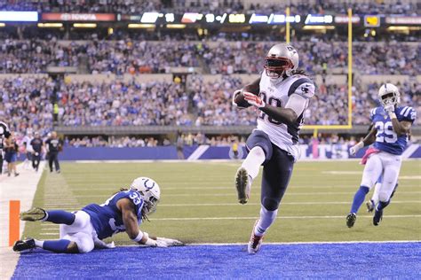 Patriots Vs Colts Final Score New England Stays Undefeated Top Colts