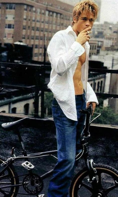 Super Sexy Photos Of Brad Pitt From Shirtless Hunk To Hot Dad Artofit