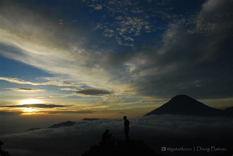 Golden Sunrise Sikunir, Dieng Plateau by gat0t on DeviantArt