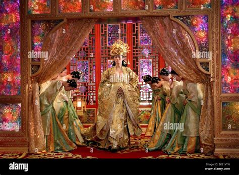 GONG LI, CURSE OF THE GOLDEN FLOWER, 2006 Stock Photo - Alamy