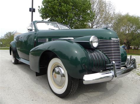 1940 Cadillac | Volo Museum