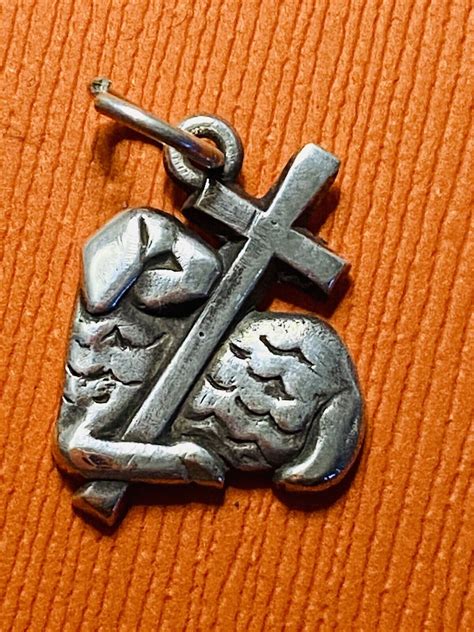 James Avery Retired Silver Lamb Of God Charm Gem