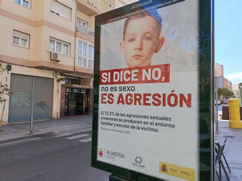 Polémica por un cartel de una campaña en Almería contra las agresiones