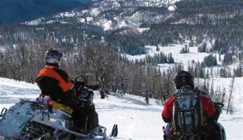 West Yellowstone Snowmobiling 680x332c Yellowstone Fun