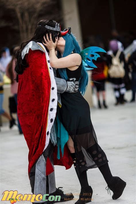 Queen Chrysalis And King Sombra Kiss