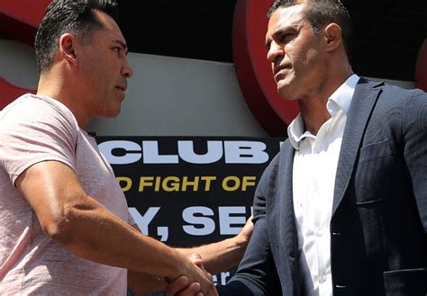 Photos: Oscar De La Hoya, Vitor Belfort - Face To Face at LA Presser ...