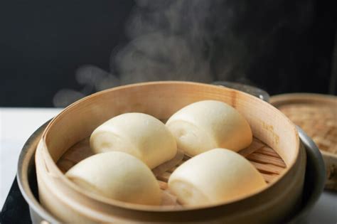 Mantou Recipe (Fluffy Chinese Steamed Buns) - Hungry Huy