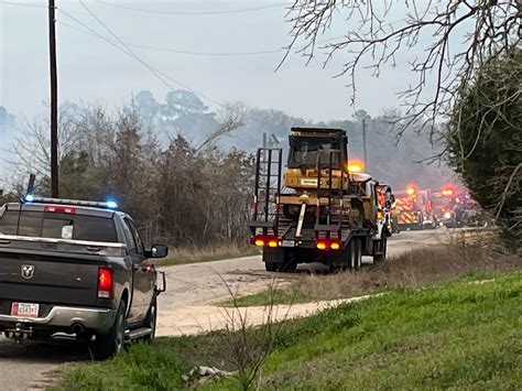 Evacuation ended after 2-acre fire in Bastrop County | KXAN Austin