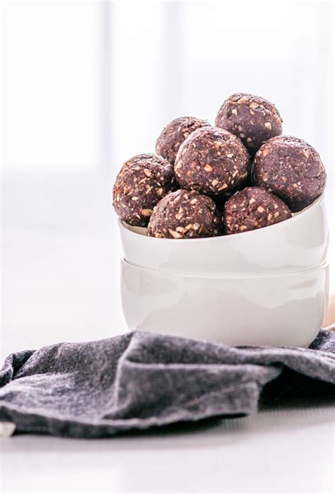 Easy No Bake Chocolate Energy Balls Recipe The Pure Taste