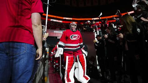 Hurricanes Re Sign Frederik Andersen To 2 Year Deal Yardbarker