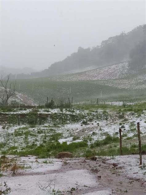 Chuva De Granizo Muda Paisagem Em Cidade Do Oeste De SC ClicRDC