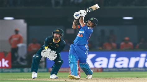 Ind Vs Aus 1st T20 रात में चमका Surya कंगारु गेंदबाजों की लगाई क्लास