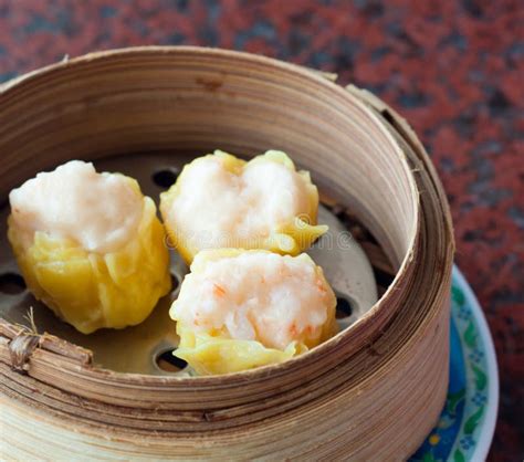 Steamed Shrimp Dumplings Dim Sum Stock Image Image Of Cuisine Meal