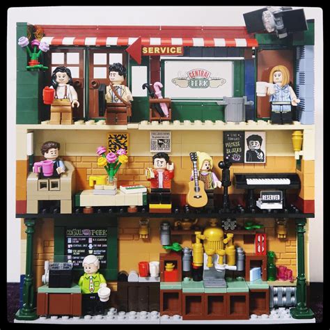 LEGO MOC 21319 FRIENDS Central Perk In Photo Frame By Beewiks