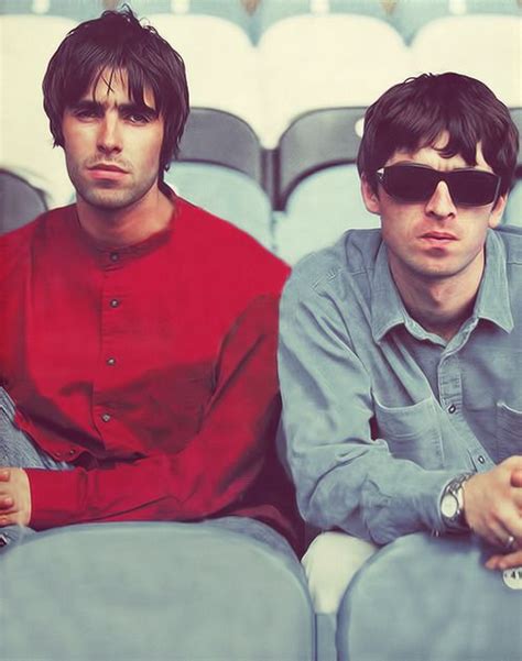 Liam Gallagher And Noel Gallagher Oasis Band Liam And Noel Noel