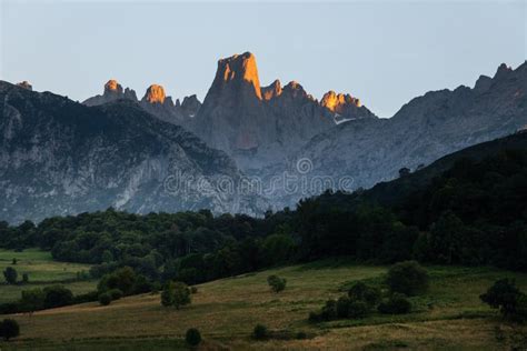 Naranjo De Bulnes Picu Urriellu From Pozo De La Oracion Lookout Point