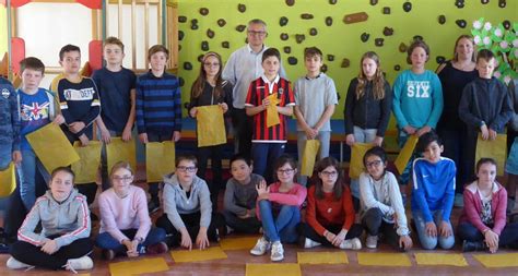 Heillecourt Vie Scolaire Emile Gall Pr Pare Un Conte Musical