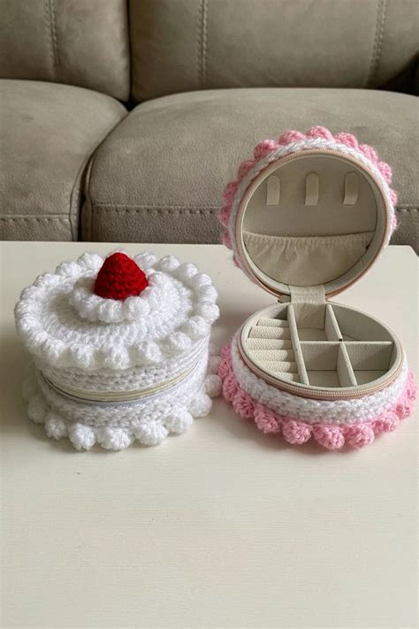 Crochet Cake Jewelry Box