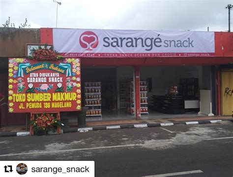 Ini Toko Snack Kiloan Terbesar Di Kota Magelang Ulastempat