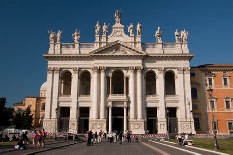 Basilica di San Giovanni in Laterano - Hotel a Roma