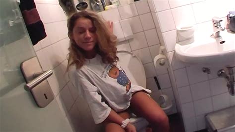 Free Amateur Pee Porn Videos XHamster