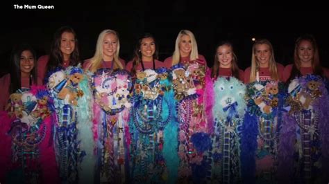 Mums the word: A big Texas homecoming tradition - ABC13 Houston