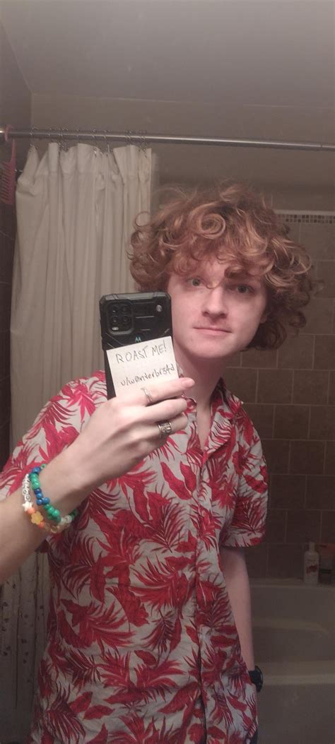 19 M, do what you do best... : r/RoastMe