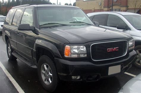 2000 GMC Yukon 4-Door 4WD SLE