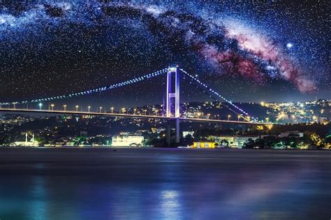 Ponte Do B Sforo Noite Em Istambul Turquia Foto Premium