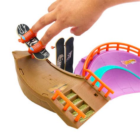 Hot Wheels Skate Octopark Kaykay Oyun Seti HMK