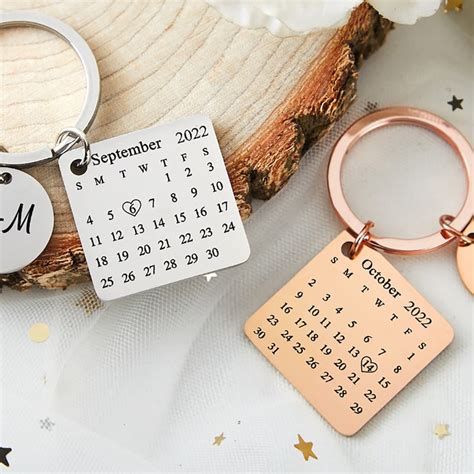 Calendar Keychain - Etsy