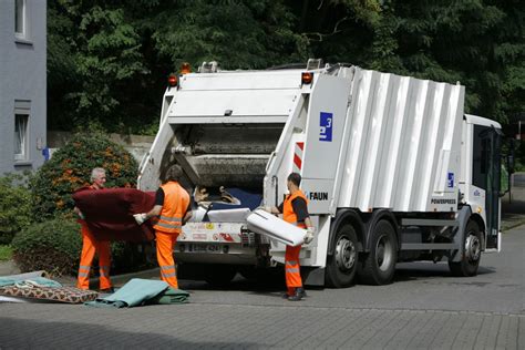 Sperrm Ll In Essen Richtig Anmelden Und Entsorgen Mit Den Ebe