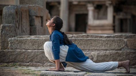 Vorteile der Yoga-Übung Surya Namaskar oder Sonnengruß | Sadhguru