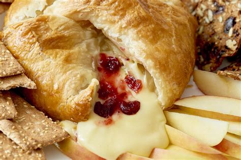 How To Make Baked Brie In Puff Pastry Kitchn