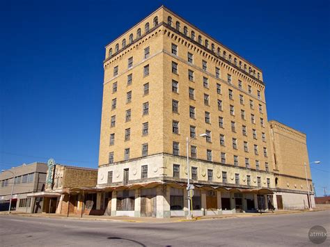 Temple Texas A Faded Downtown With Surprisingly Substantial