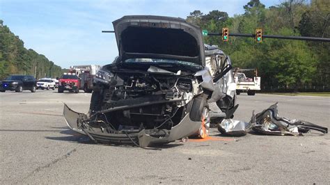 Bluffton Sc Crash Closes Lanes Of Traffic On Us 278 Hilton Head