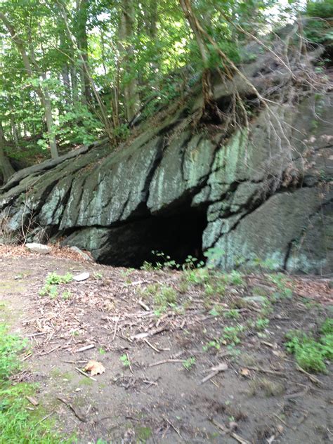 Believed To Be Benjamin Lays Cave Abington Wonders Of The World