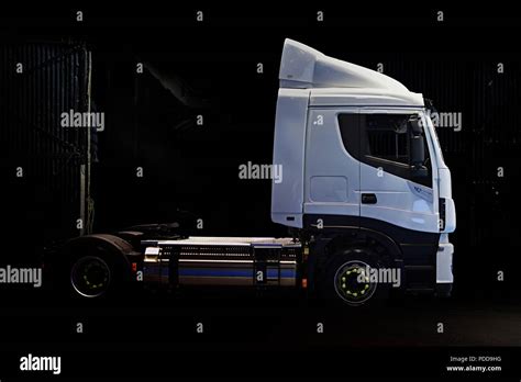 Iveco Stralis Fotograf As E Im Genes De Alta Resoluci N Alamy