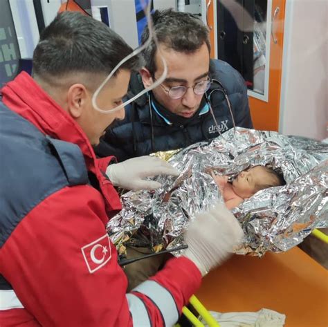 Terremoto Il Miracolo Dei Bimbi Salvati Dalle Macerie Dopo Giorni