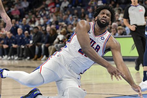 Sixers Managing Embiid S Knee Swelling Impact On Season Ahead Bvm Sports