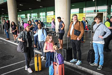 Protesta De Taxis En El Aeropuerto De Barcelona Fotos