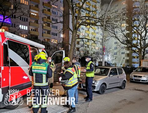 Berliner Feuerwehr On Twitter Update Es Brannten Mehrere