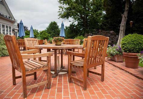 Pflege Für Gartenmöbel Aus Holz Leeb Balkone