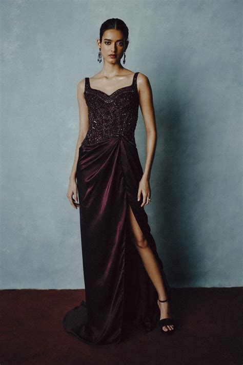 Modern Gowns - Shop Designer Gowns Online At Indiaspopup.com