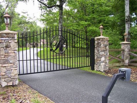 5 Stunning Designs For Driveway Wrought Iron Gates That Increase Safety